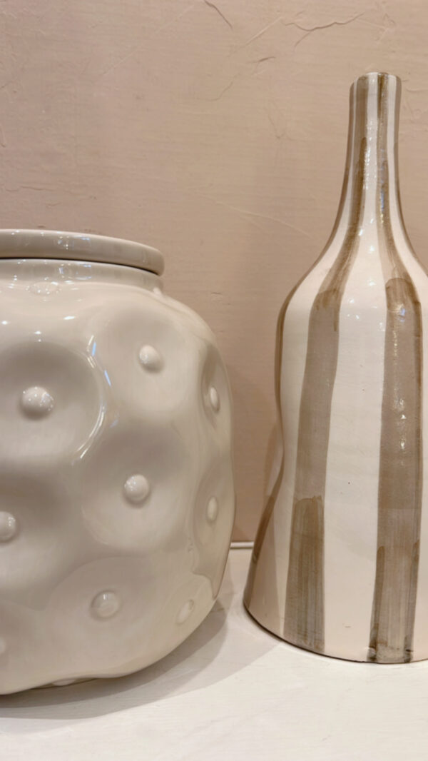 vase pot goutty