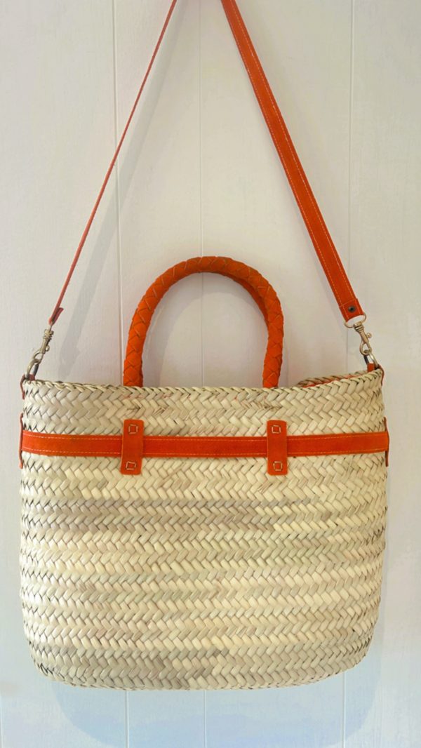 panier orange en daim